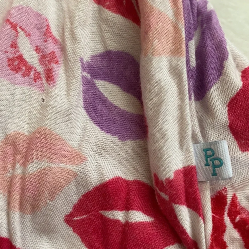 Posh Peanut | Lola Kiss Lips Flutter Sleeve Twirl Bamboo Dress Red/Pink (9Y) - Picture 14 of 15